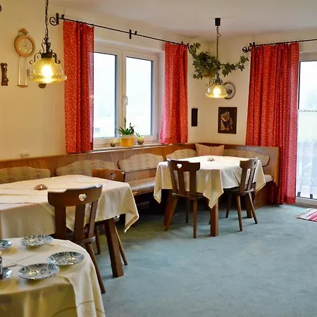 Fruehstueckspension Pachler Casa de hóspedes 2*