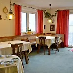 Fruehstueckspension Pachler Affittacamere 2*
